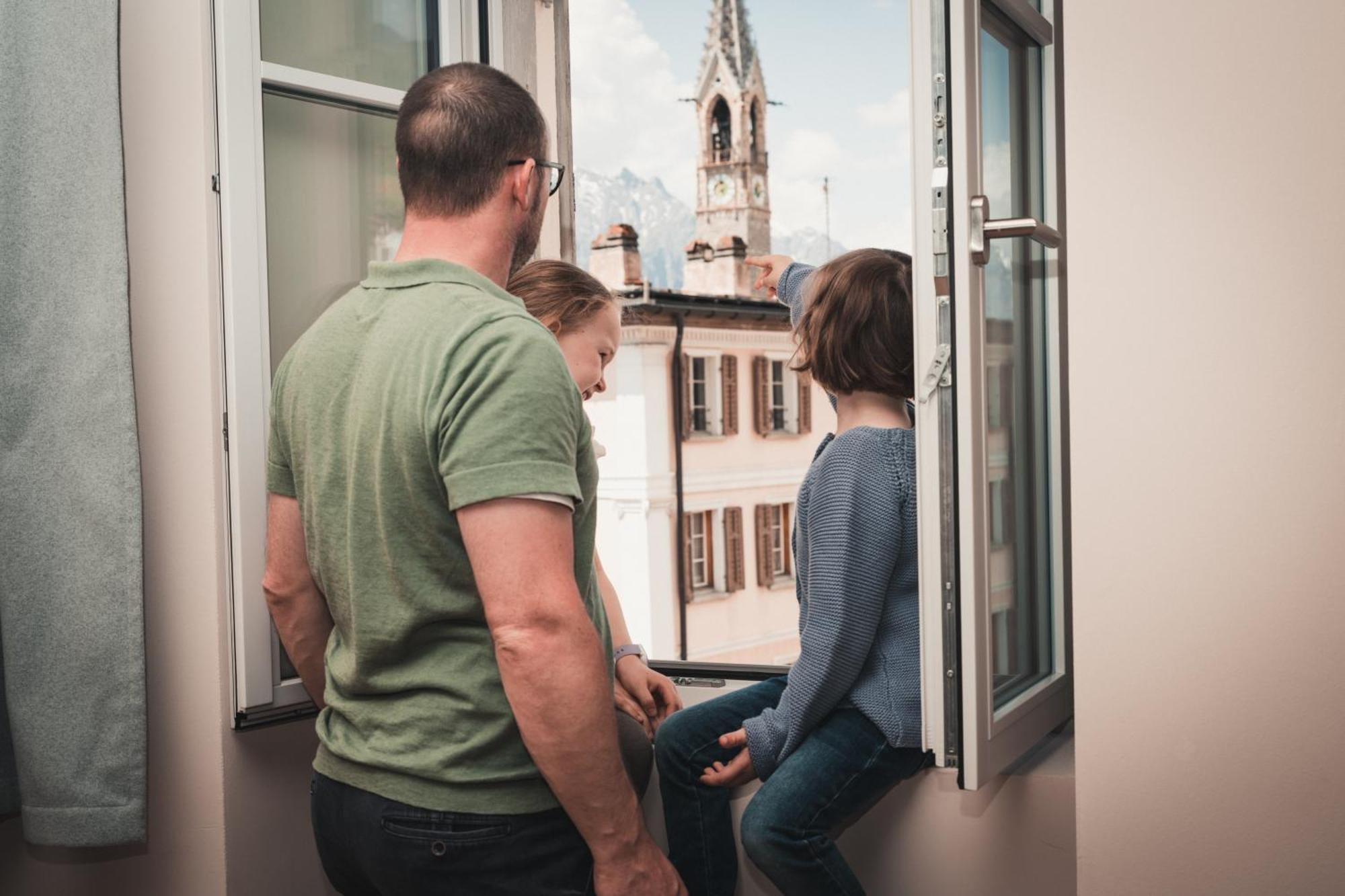 Chasa Fent, Sent Scuol Im Engadinアパートメント エクステリア 写真